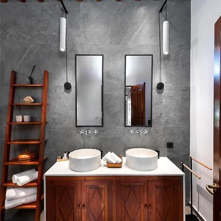 Antique Lindos (Rhodes)