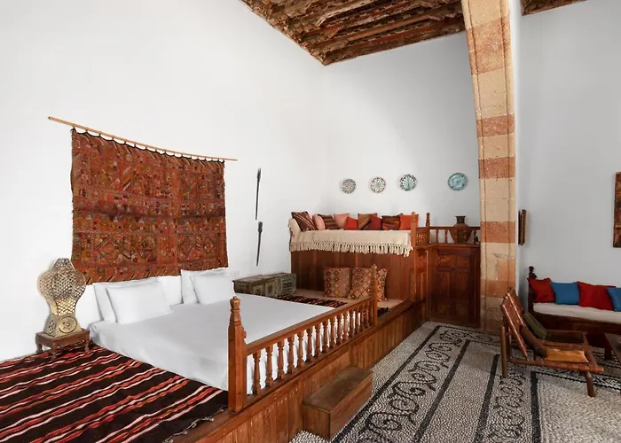 Antique بيت للعطل *